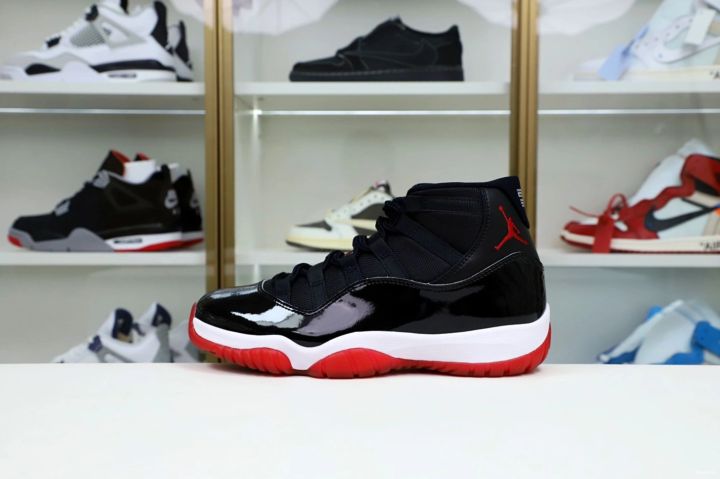 AIR 2019 'BRED' JORDAN RETRO 11 0120